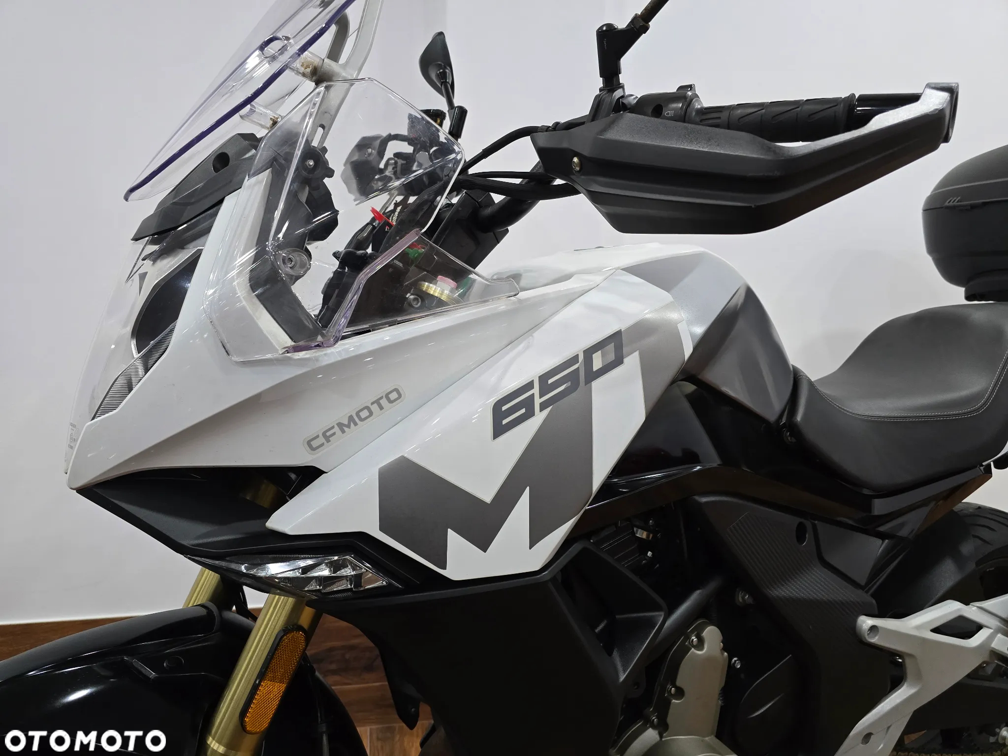 CFMoto MT - 27