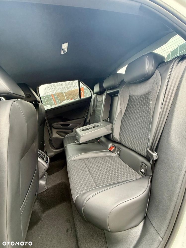 Volkswagen T-Roc 1.5 eTSI R-Line DSG - 32