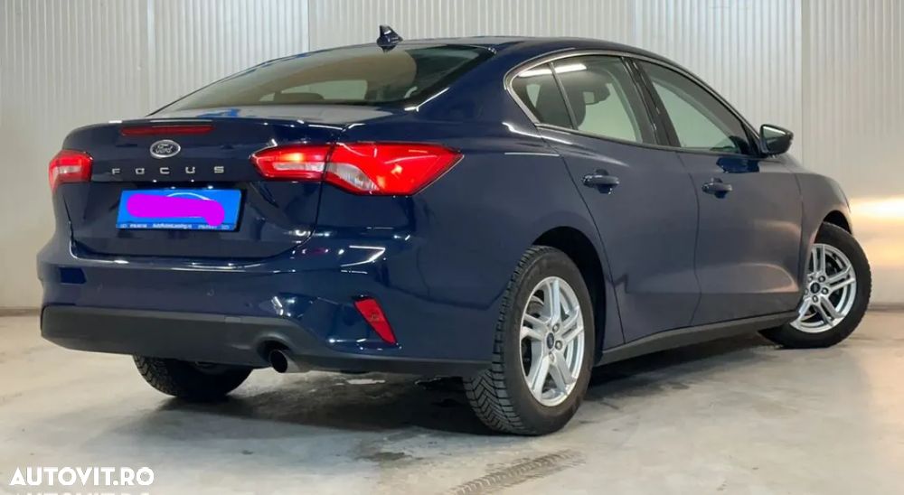 Ford Focus 1.0 EcoBoost Titanium - 3