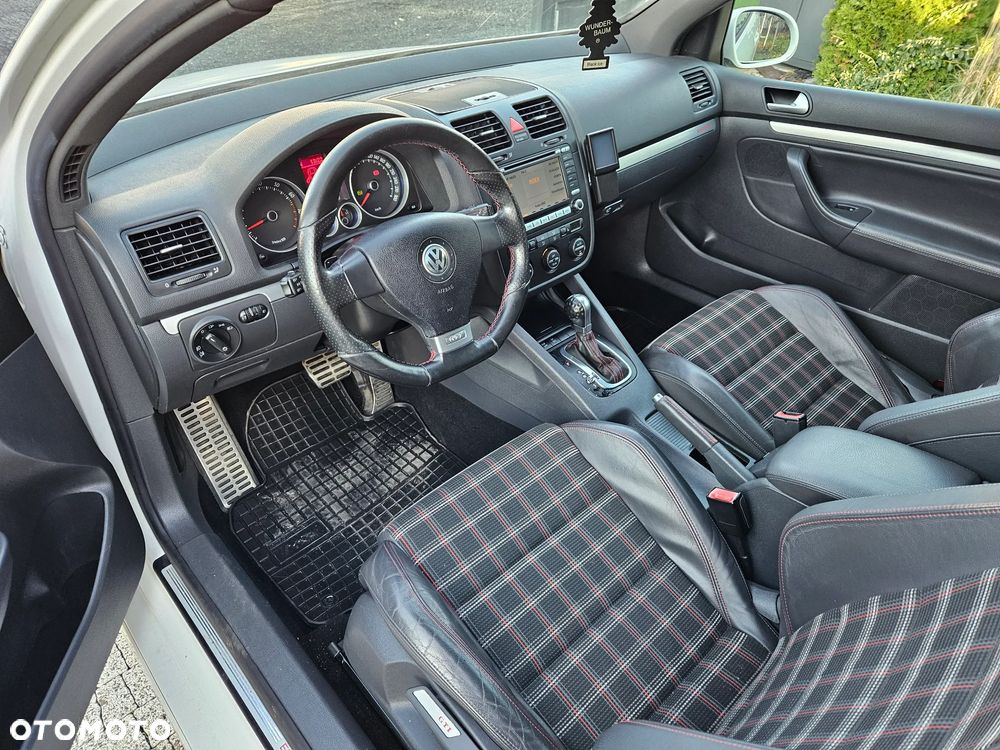 Volkswagen Golf 2.0 GTI DSG Edition 30 - 10