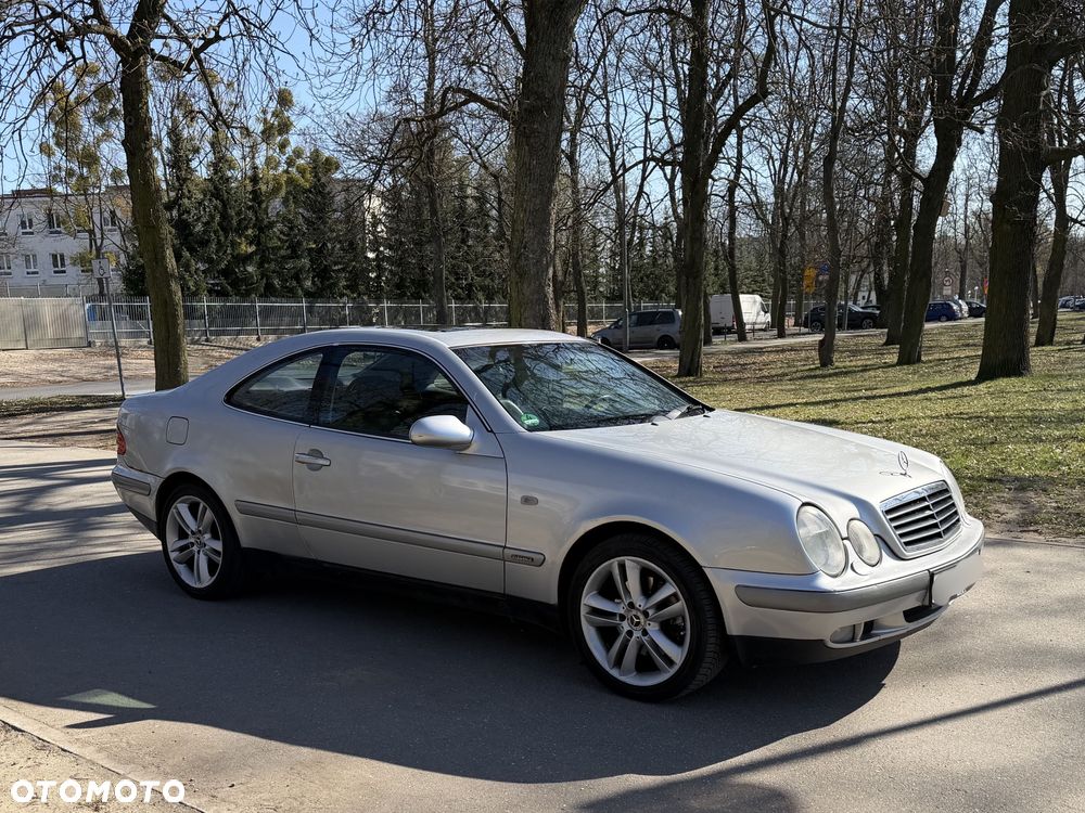 Mercedes-Benz CLK - 6