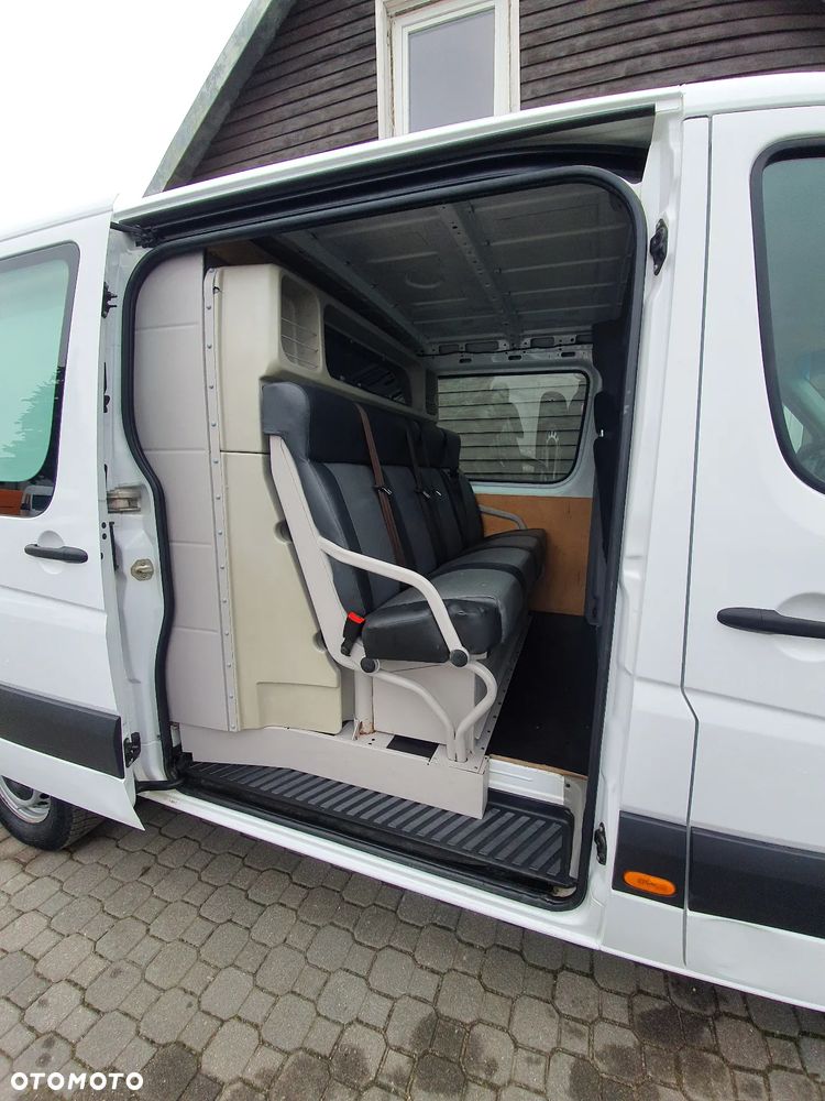 Mercedes-Benz Sprinter - 11