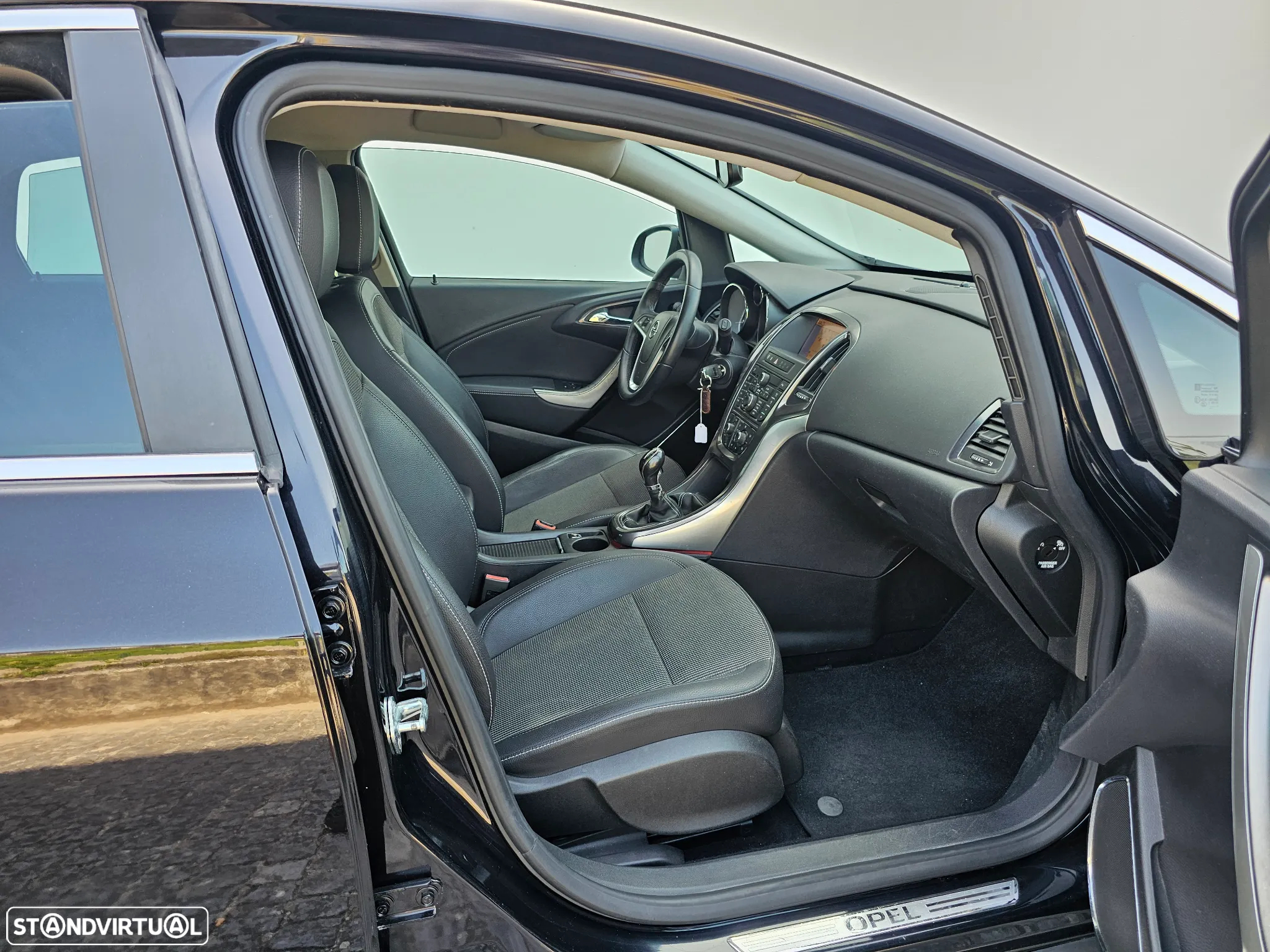 Opel Astra 1.7 CDTi Cosmo - 25