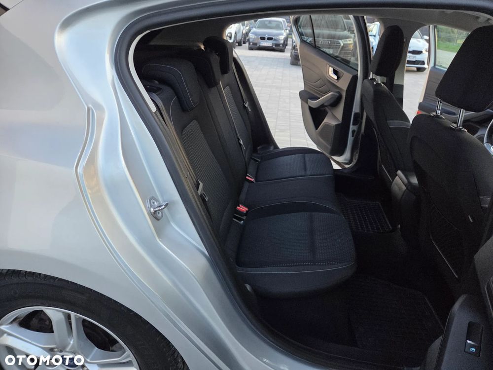 Ford Focus 1.5 EcoBlue Connected - 24
