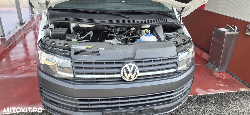 Volkswagen Transporter - 23
