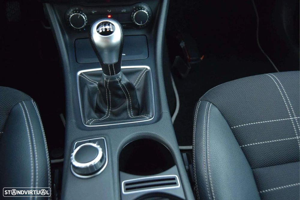 Mercedes-Benz A 180 d Urban - 17