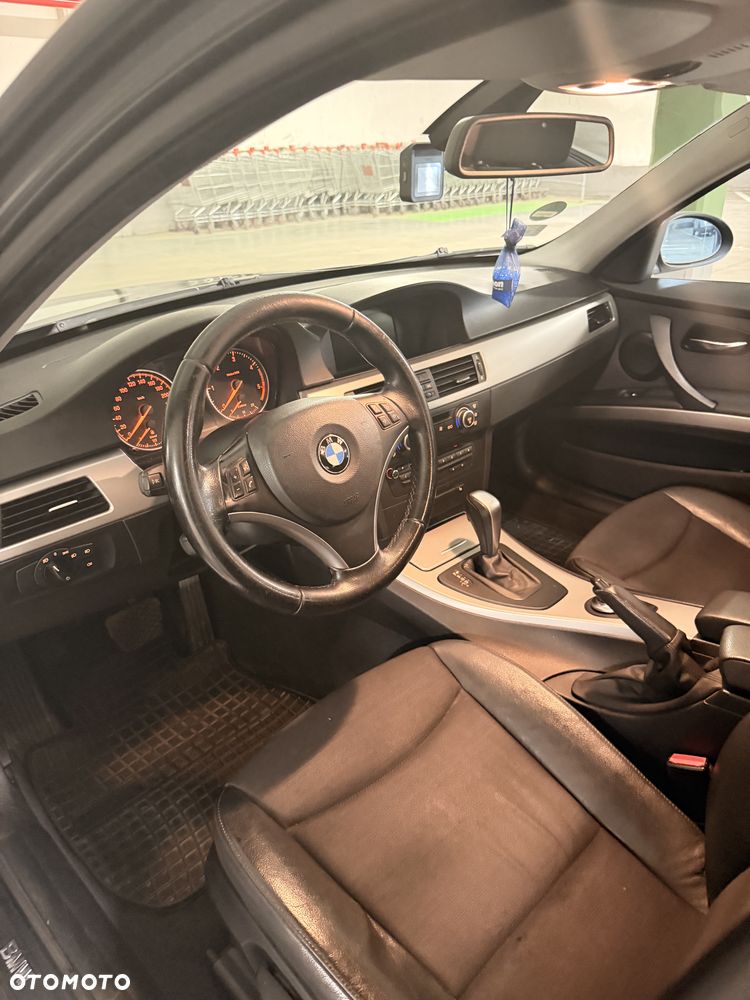 BMW Seria 3 - 25