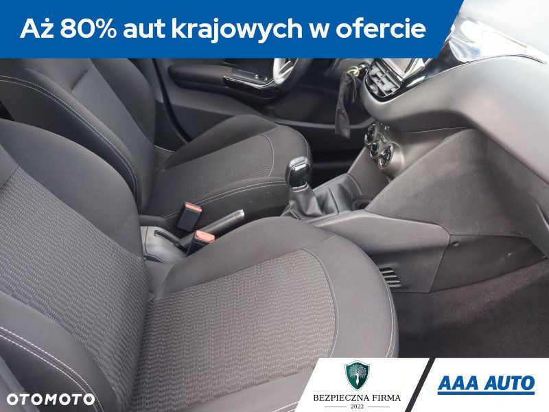 Peugeot 208 - 10
