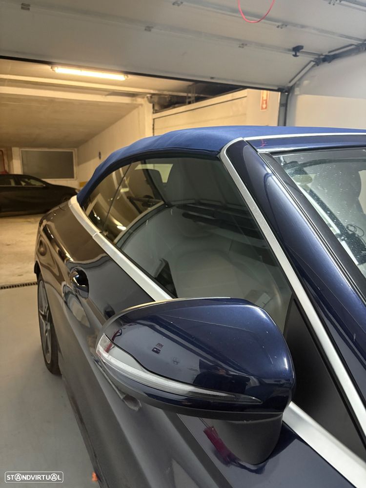 Mercedes-Benz 220 - 6