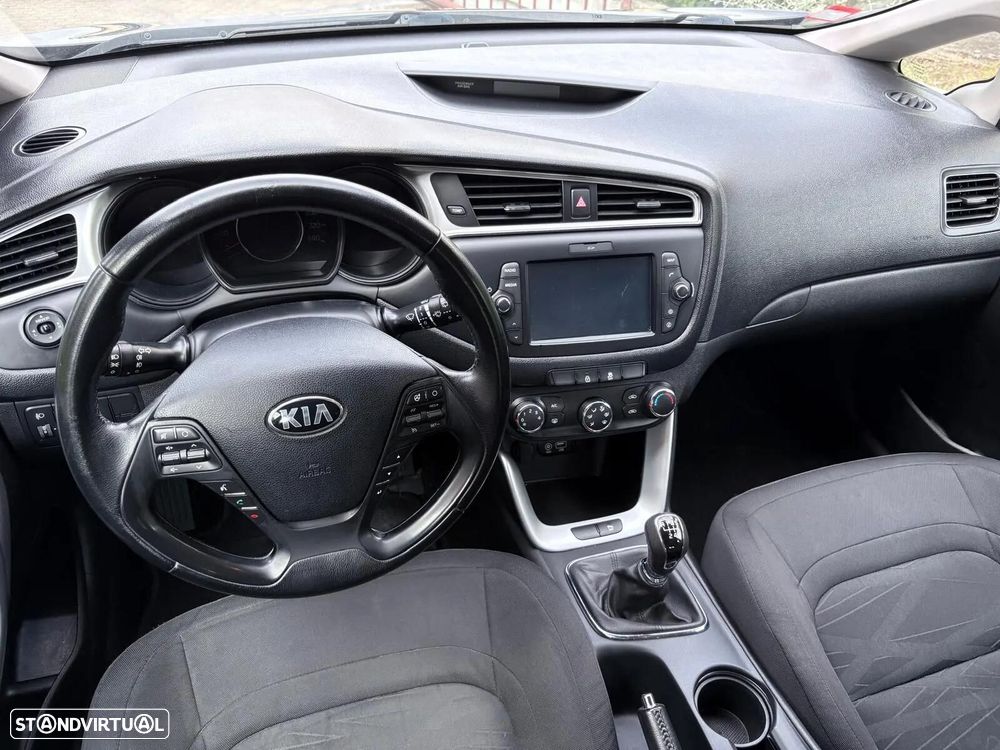 Kia Ceed 1.4 CRDi Nav Line - 30