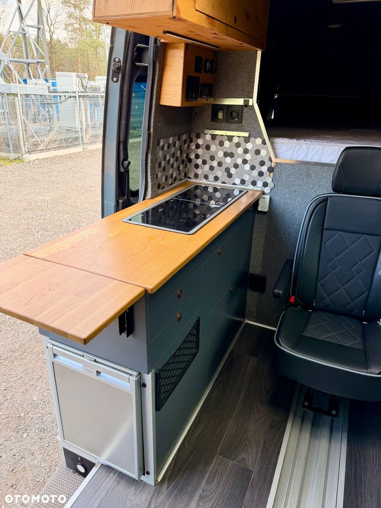 Mercedes-Benz Sprinter - 10