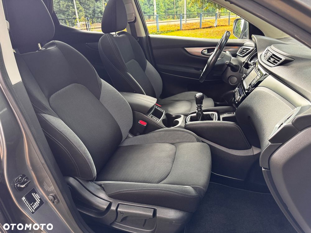 Nissan Qashqai 1.2 DIG-T Visia EU6 - 32