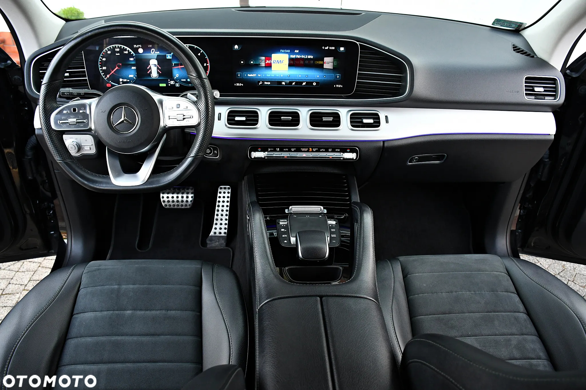 Mercedes-Benz GLE - 26