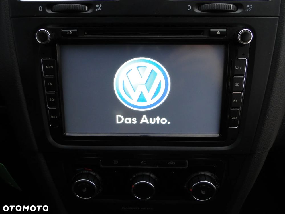 Volkswagen Golf - 24