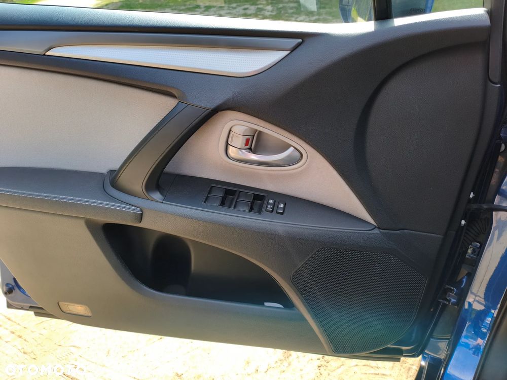 Toyota Avensis 1.6 D-4D Active - 8