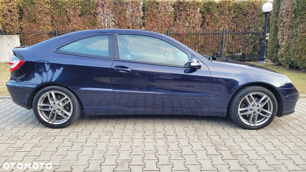 Mercedes-Benz Klasa C 230 Kompressor Sportcoupe - 8