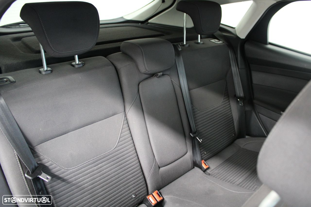 Ford Focus - 21