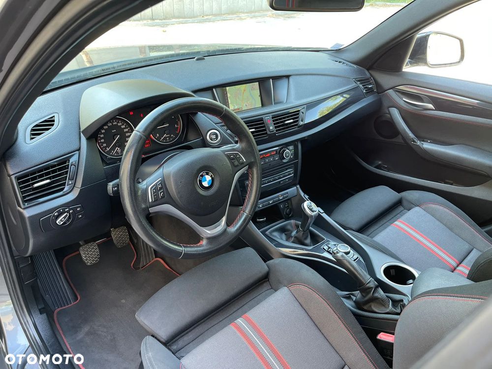 BMW X1 sDrive16d xLine - 10