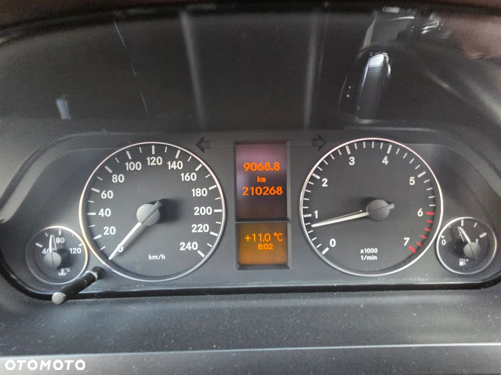 Mercedes-Benz Klasa A 170 BlueEFFICIENCY Avantgarde - 11