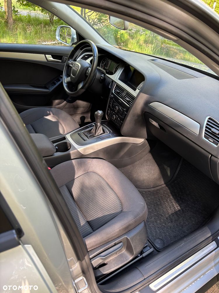 Audi A4 Limousine 1.8 TFSI Ambiente - 12