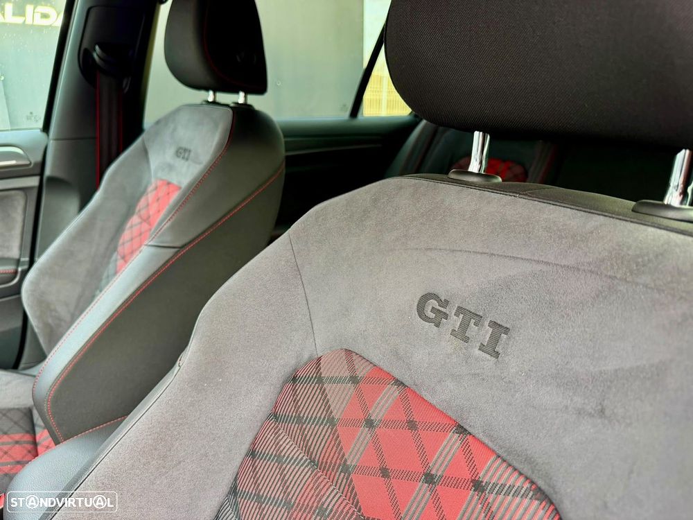 VW Golf 2.0 TSI GTi TCR DSG - 24