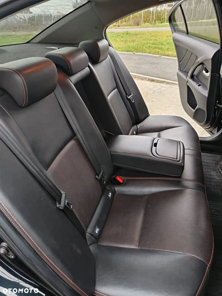 Toyota Avensis 1.8 Premium - 13