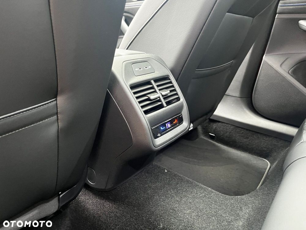 Volkswagen Passat Variant - 18
