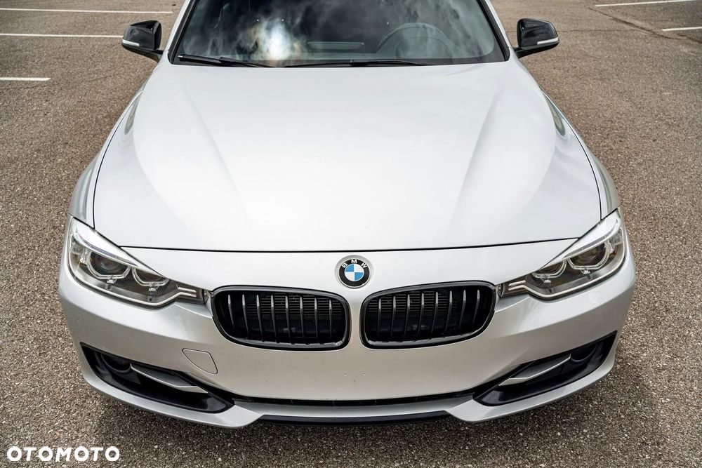 BMW Seria 3 330i Sport Line Shadow - 9