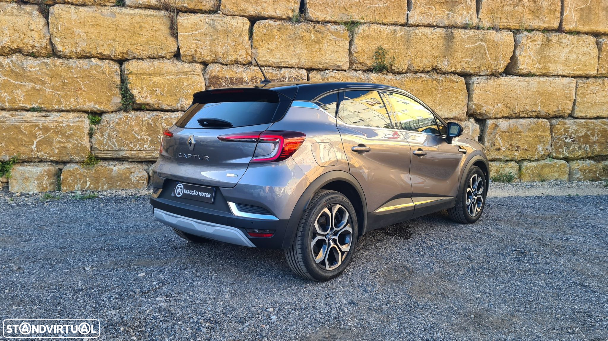 Renault Captur 1.6 E-Tech Plug-In Intens - 2