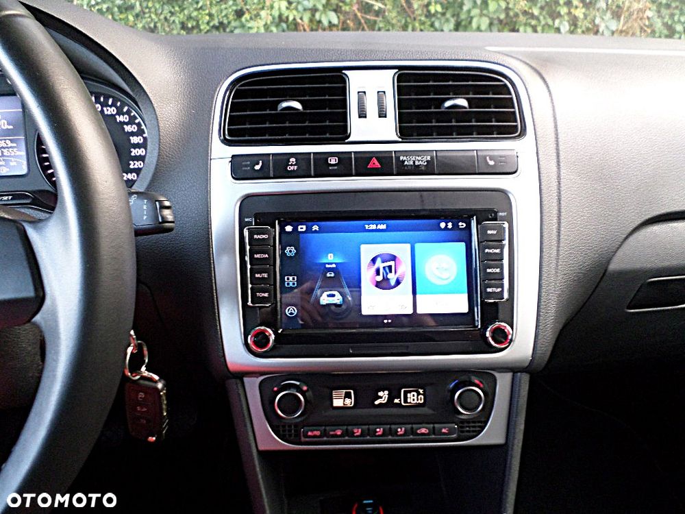 Volkswagen Polo - 11