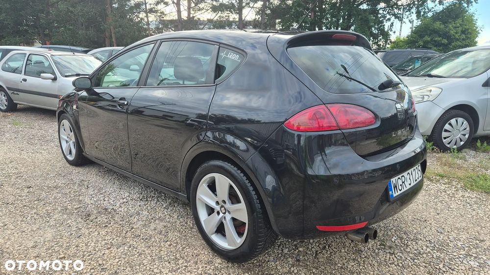 Seat Leon 2.0 TDI Stylance DSG - 8