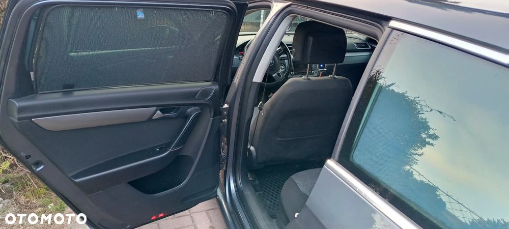 Volkswagen Passat 2.0 TDI DPF Comfortline - 9