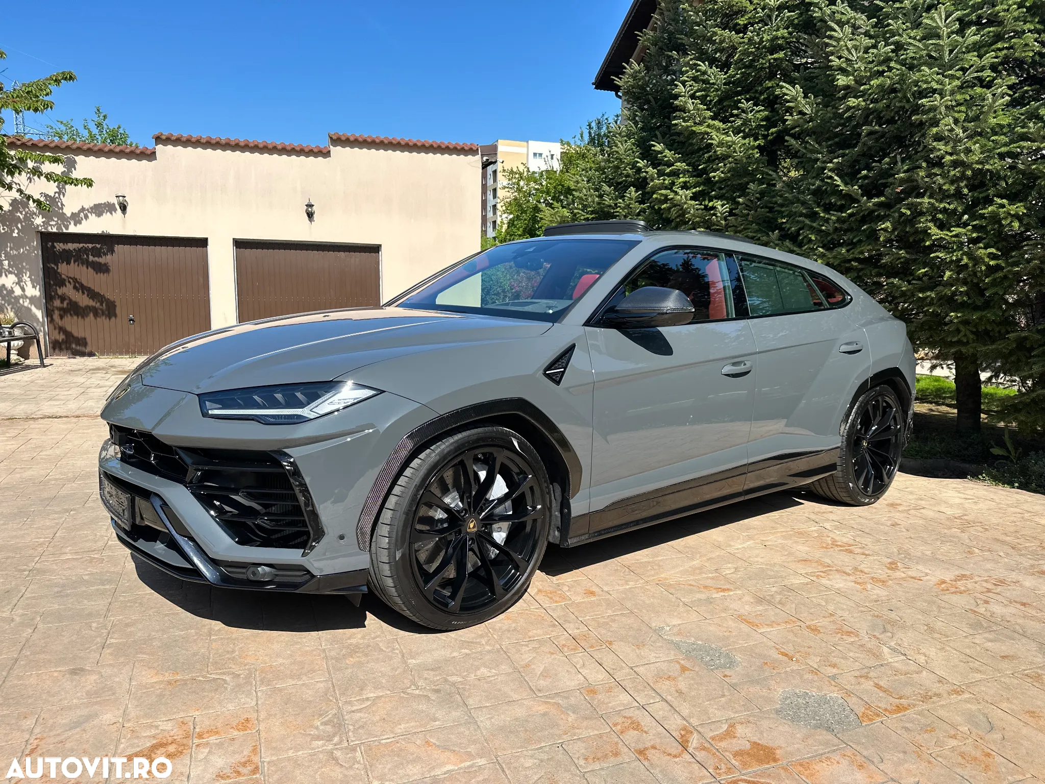 Lamborghini URUS Standard - 8