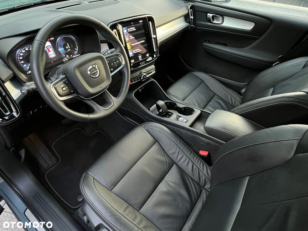 Volvo XC 40 - 18