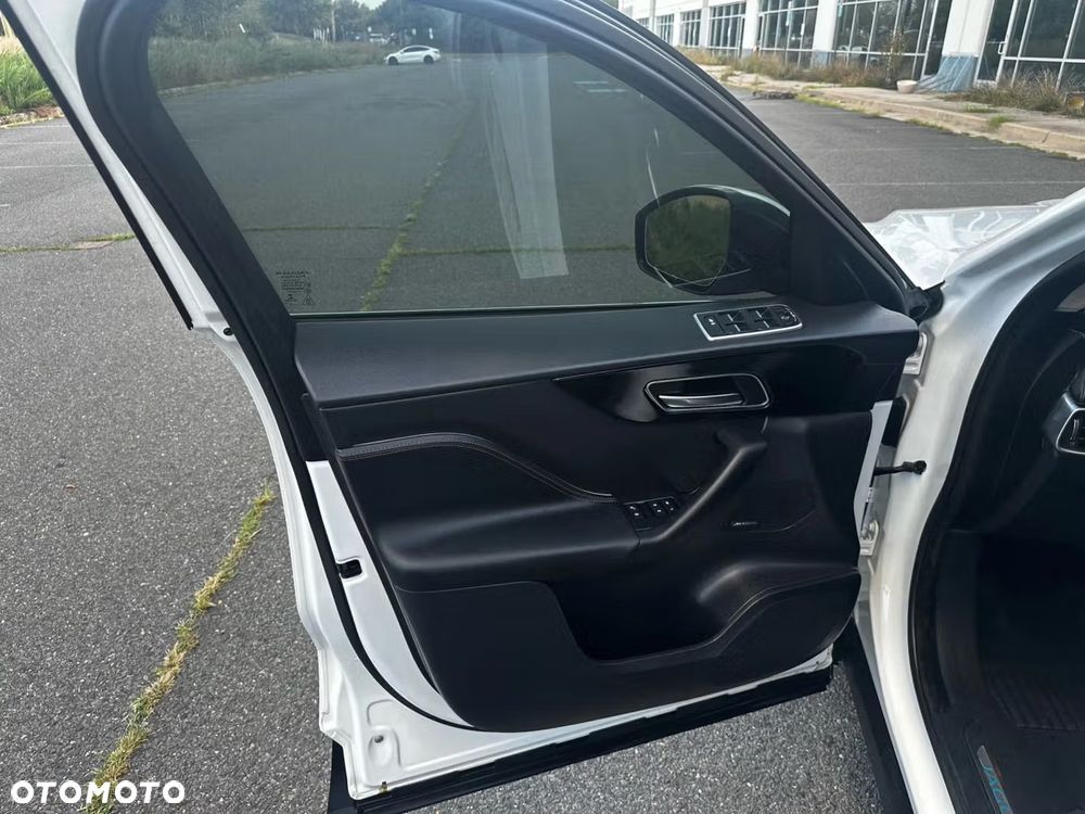 Jaguar F-Pace 25t AWD Prestige - 10