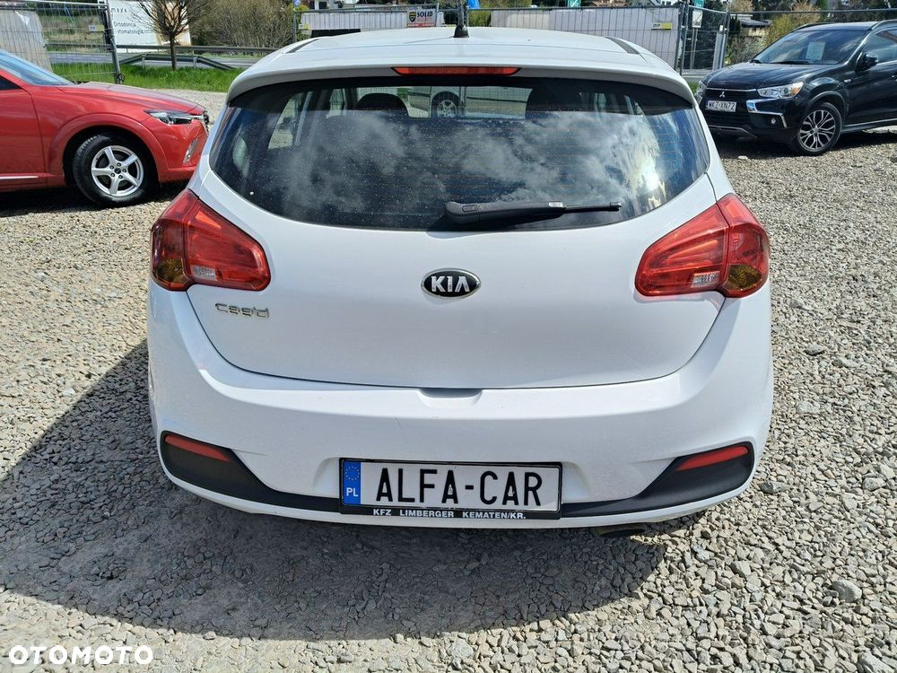Kia Ceed - 4