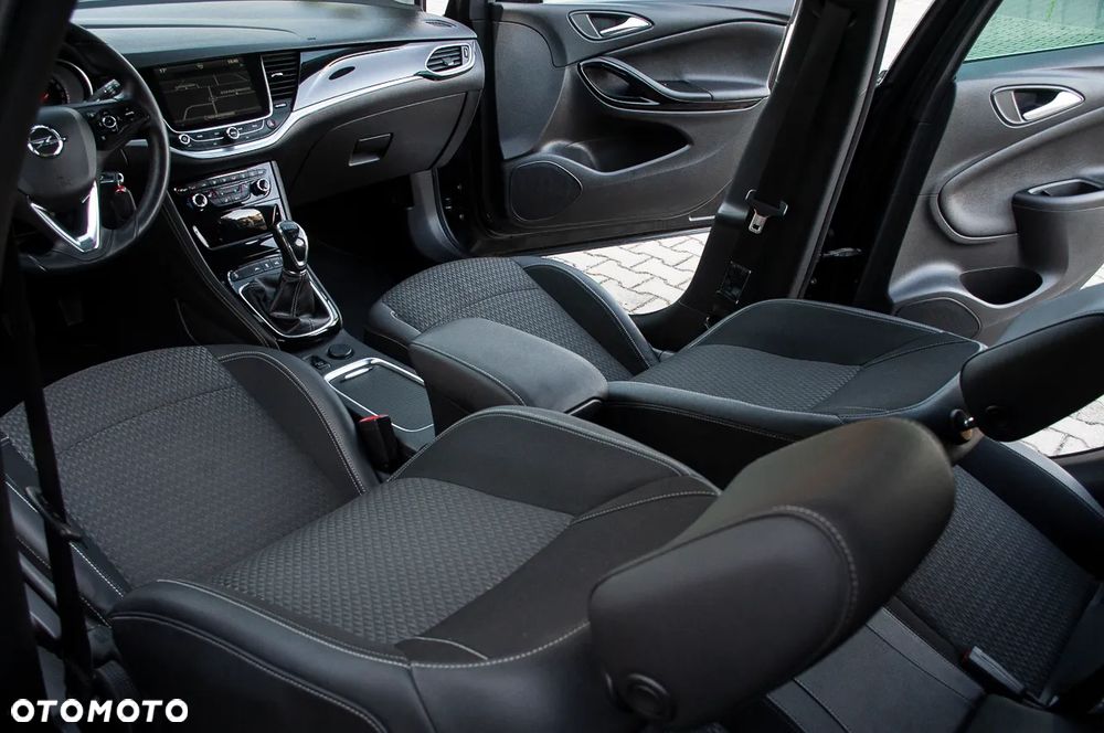 Opel Astra 1.4 Turbo Innovation - 25