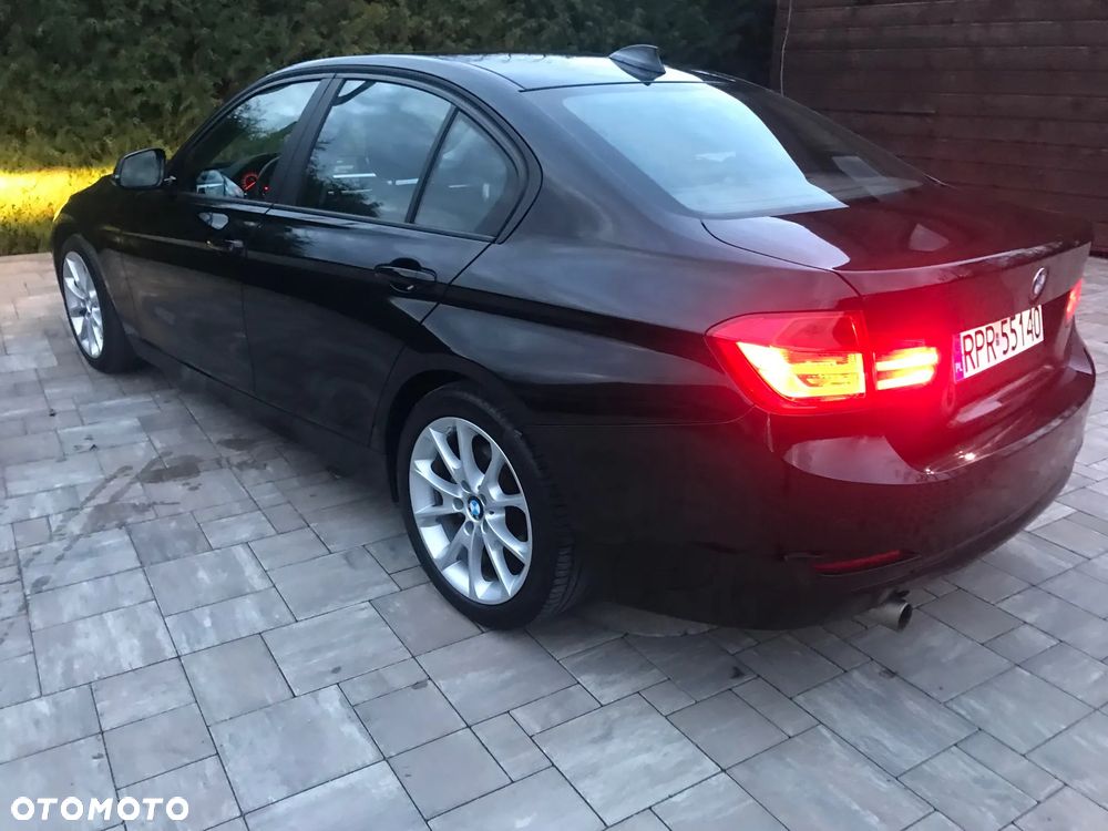 BMW Seria 3 320d - 9