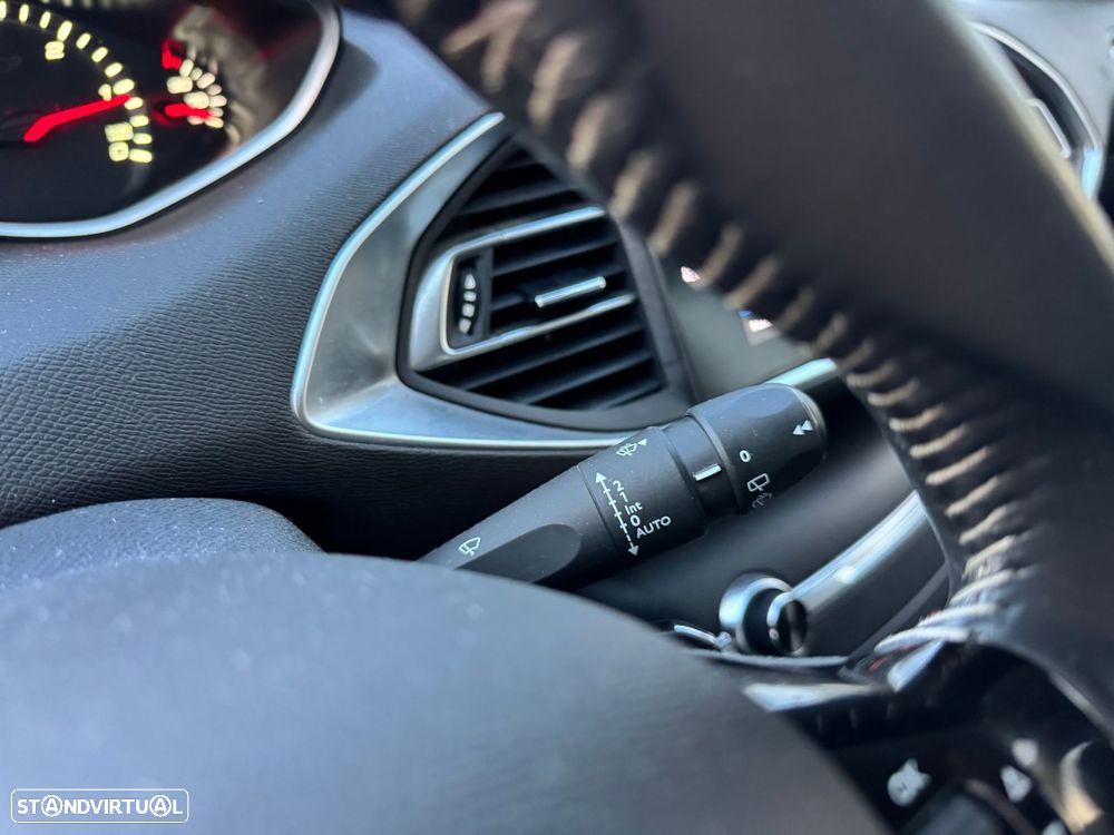 Peugeot 308 1.5 BlueHDi Business Line - 15