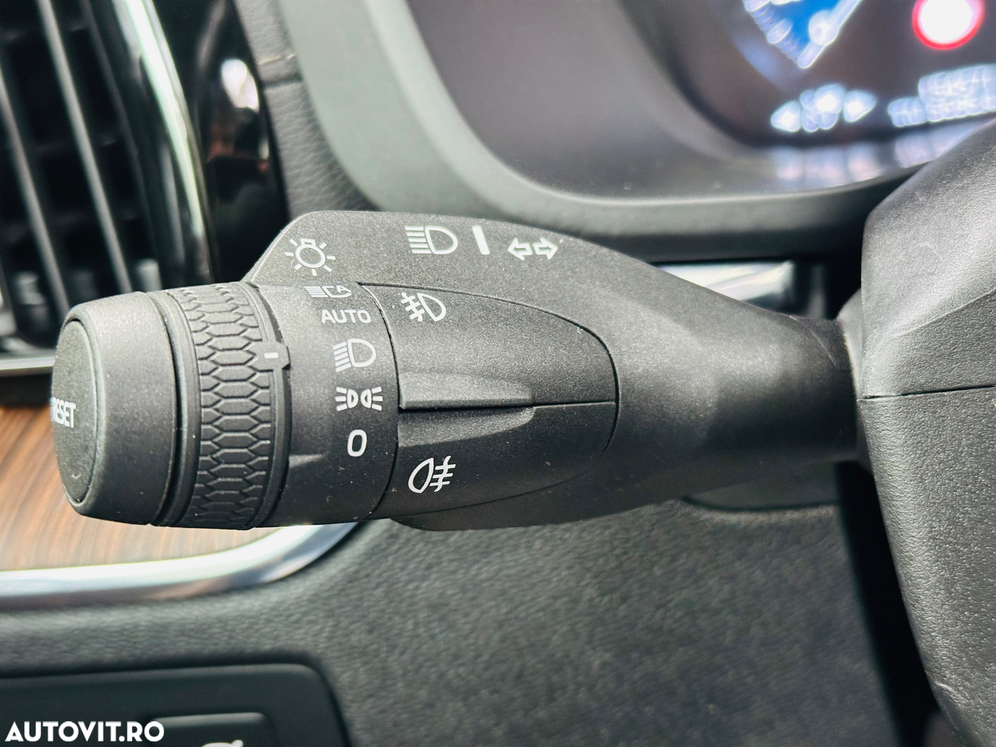 Volvo XC 60 - 40
