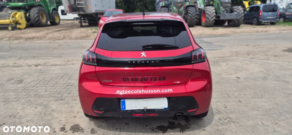 Peugeot 208 - 9