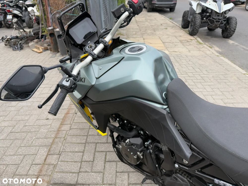 Suzuki DL - 29