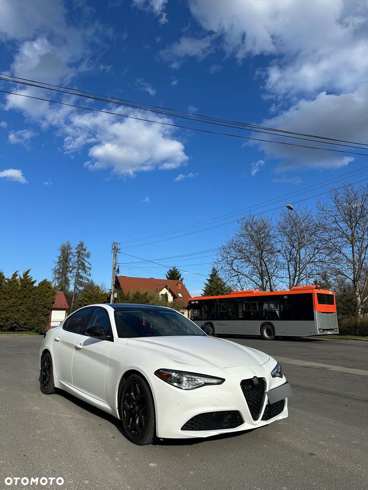 Alfa Romeo Giulia - 2