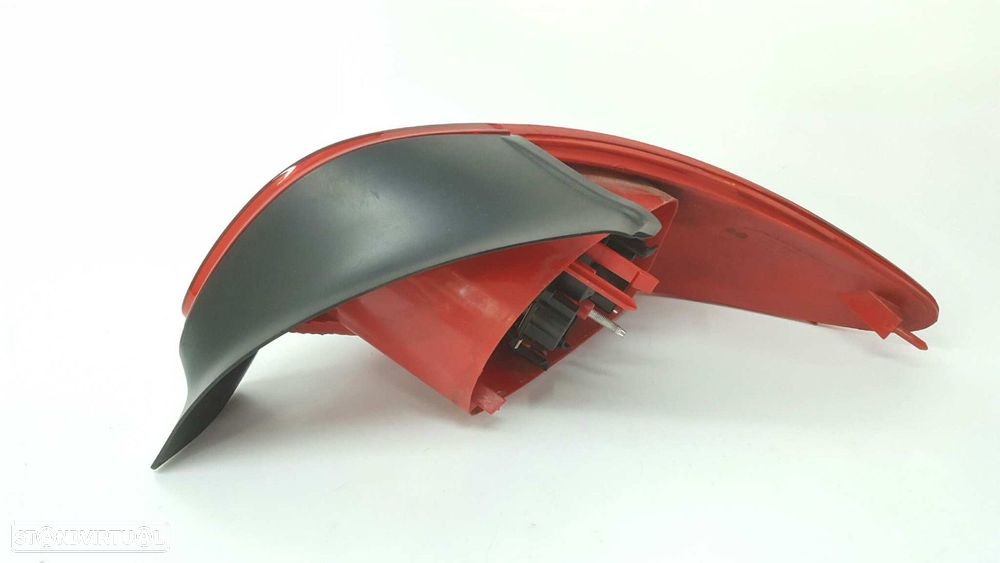 FAROLIM TRASEIRO ESQUERDO PEUGEOT 206+ BáSICO - 5