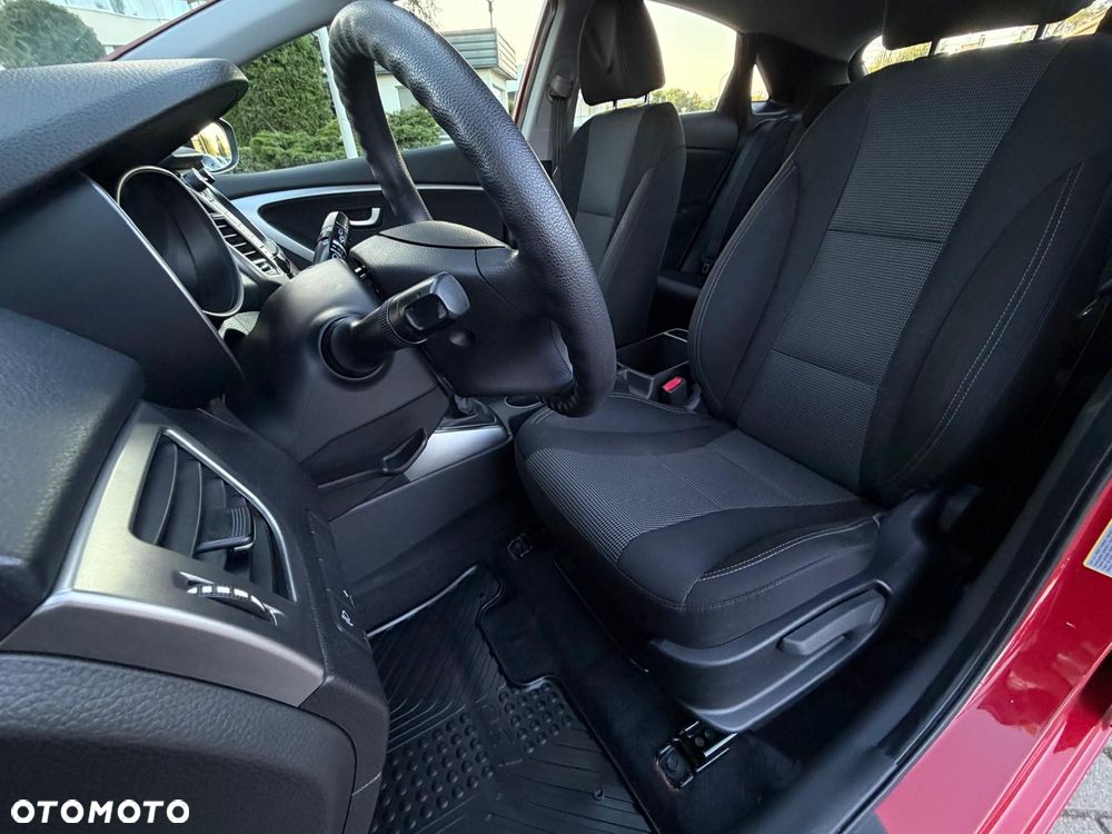 Hyundai i30 1.4 Trend - 6
