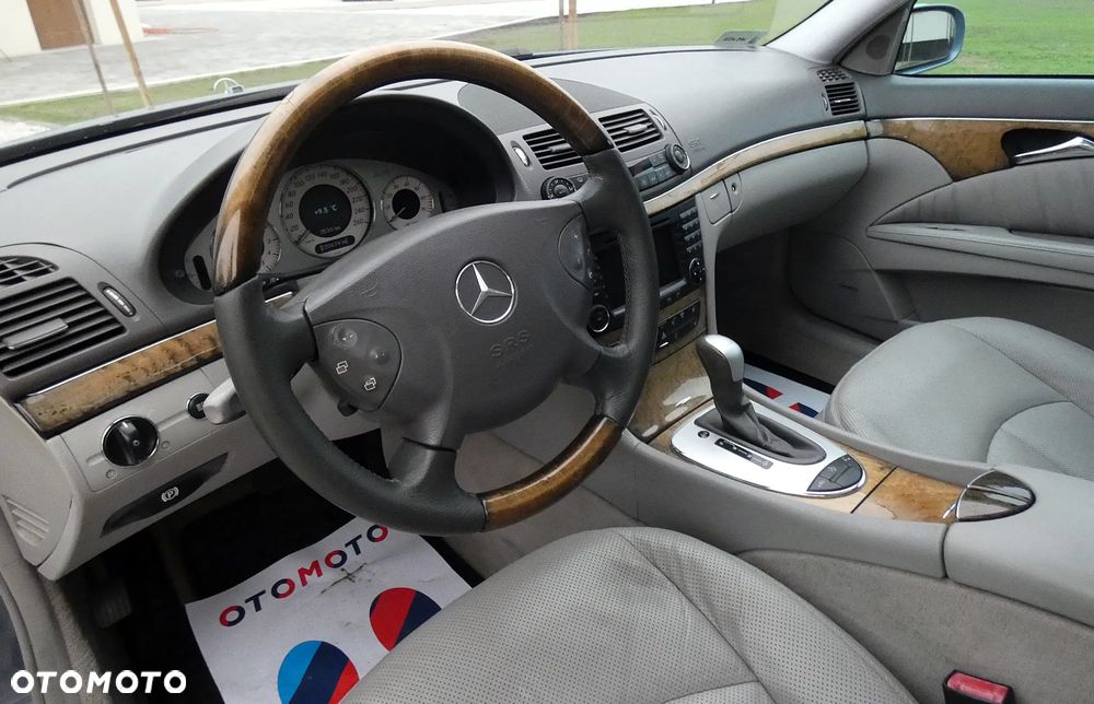 Mercedes-Benz Klasa E 320 T Avantgarde - 9