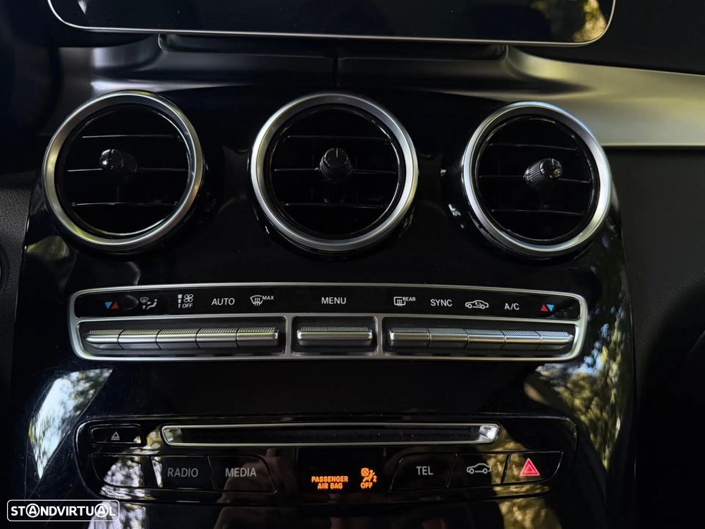 Mercedes-Benz GLC 220 d 4Matic 9G-TRONIC AMG Line - 26