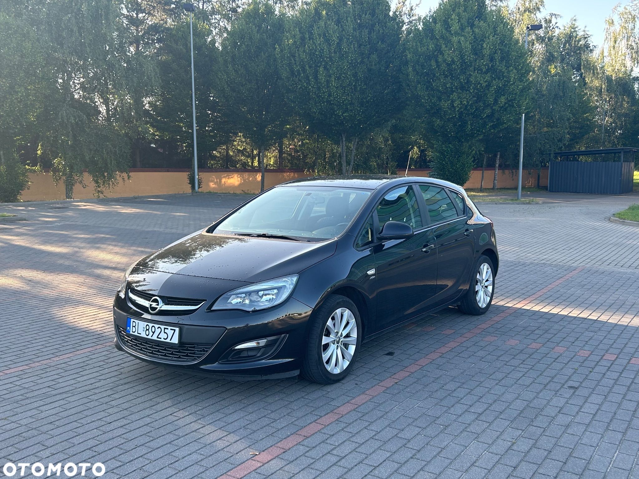 Opel Astra IV 1.4 T Active - 1