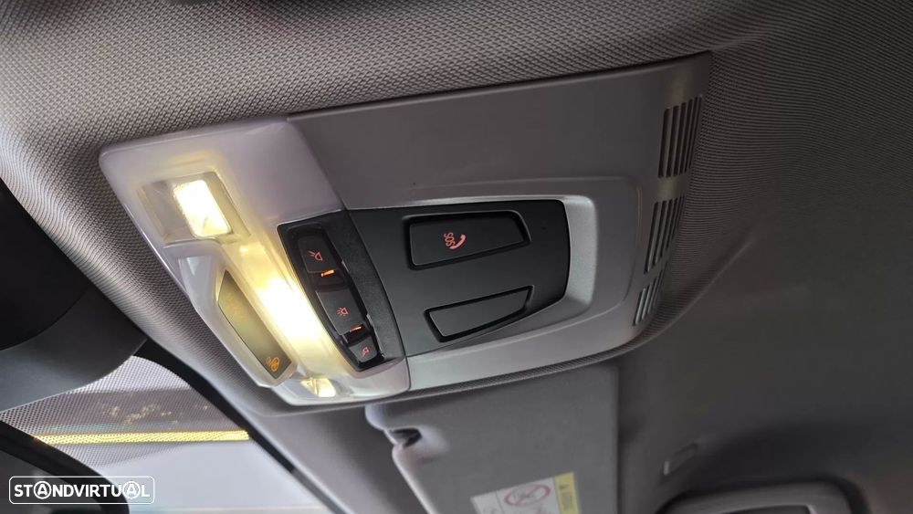 BMW X1 16 d sDrive Auto Line Sport - 45