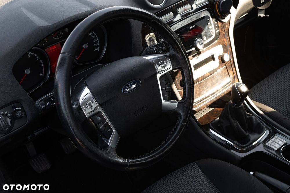 Ford Mondeo 2.0 Trend / Trend+ - 10